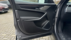 Jaguar F-Pace 2.0 D200 R-Dynamic Black 5dr Auto AWD Diesel Estate